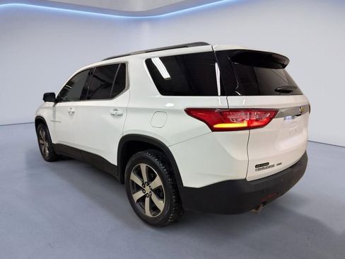 Used 2019 Chevrolet Traverse LT w/ LT Premium Package image 3