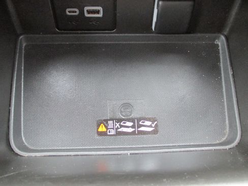 Used 2024 Chevrolet Tahoe LT AWD/4WD image 26