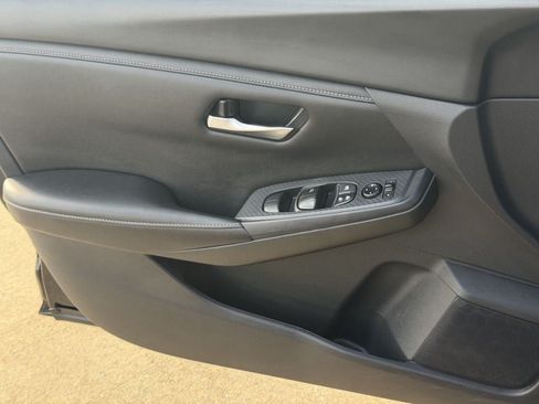 Used 2024 Nissan Sentra SV FWD image 26