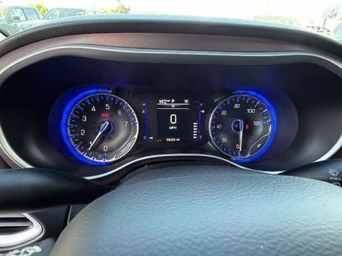 Used 2023 Chrysler Voyager LX image 26