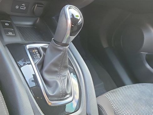 Used 2019 Nissan Rogue Sport SV w/ Technology Package FWD image 20