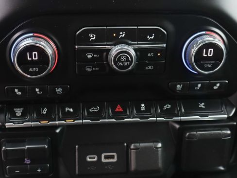 Used 2022 Chevrolet Silverado 3500 High Country AWD/4WD image 38