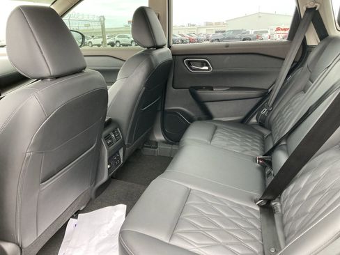 Used 2023 Nissan Rogue Platinum w/ Platinum Premium Package image 26