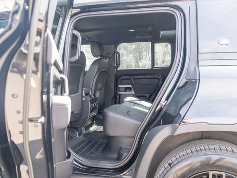 Certified 2023 Land Rover Defender 110 S AWD/4WD image 35