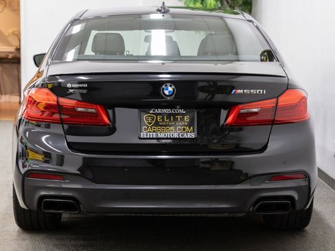 Used 2020 BMW M550i xDrive w/ Dynamic Handling Package image 4