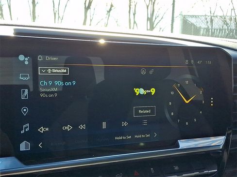 Used 2023 Chevrolet Silverado 1500 RST w/ Convenience Package II image 3