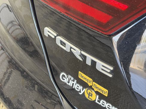 Certified 2023 Kia Forte GT FWD image 15