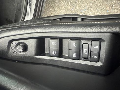 Used 2023 Jeep Grand Cherokee Limited w/ Luxury Tech Group II AWD/4WD image 34