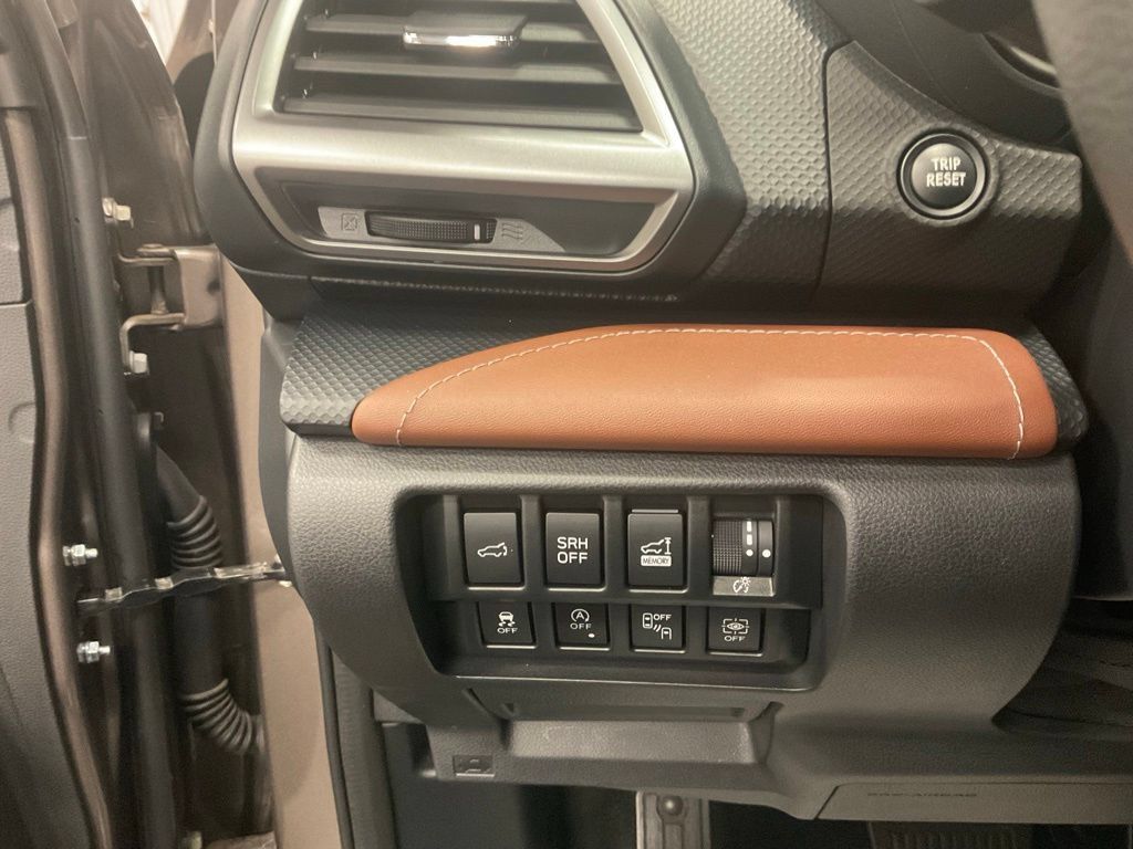 Used 2023 Subaru Forester Touring AWD/4WD image 14