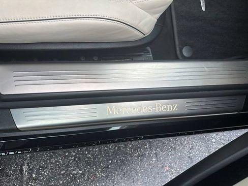 Used 2013 Mercedes-Benz SL 550 image 35
