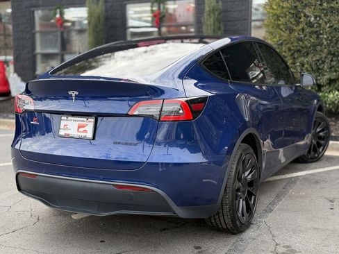 Used 2020 Tesla Model Y Long Range image 12