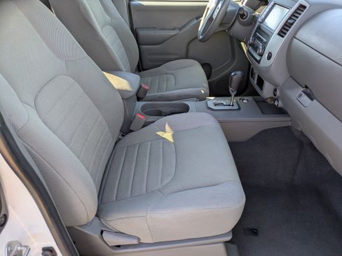 Used 2021 Nissan Frontier S w/ S Utility Package image 11