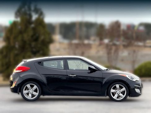 Used 2014 Hyundai Veloster w/ Style Package 02 image 7