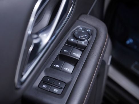 Used 2024 GMC Yukon AT4 w/ AT4 Premium Plus Package image 17