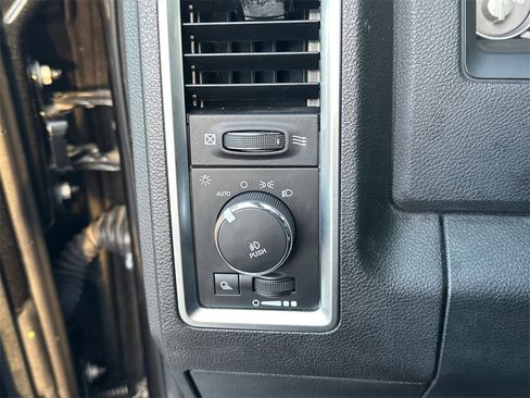Used 2016 RAM 1500 Limited image 24