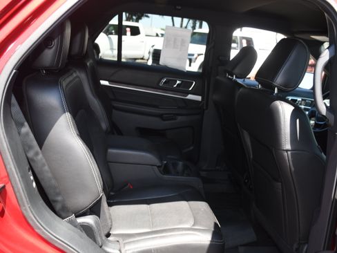 Used 2018 Ford Explorer Limited w/ Equipment Group 301A FWD image 20