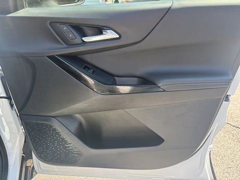 Used 2026 Chevrolet Equinox LT w/ Convenience Package II image 27