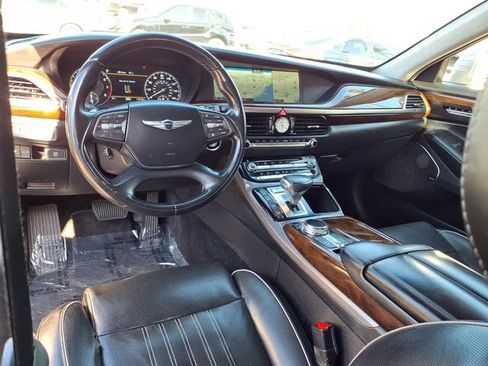 Used 2018 Genesis G90 5.0 Ultimate RWD image 9