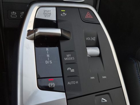 New 2026 BMW X2 xDrive28i w/ Technology Package AWD/4WD image 24