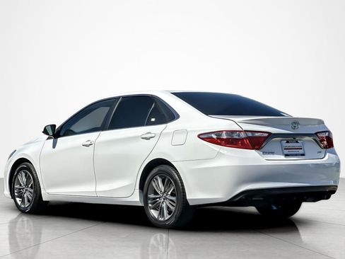 Certified 2016 Toyota Camry SE FWD image 3