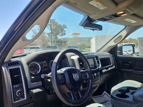 Used 2017 RAM 1500 Express RWD image 10