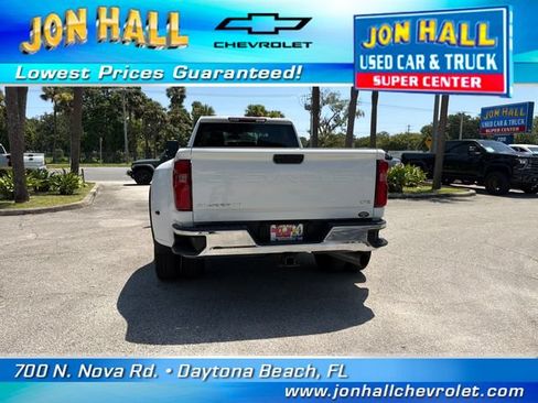 Used 2025 Chevrolet Silverado 3500 LTZ w/ LTZ Convenience Package AWD/4WD image 9
