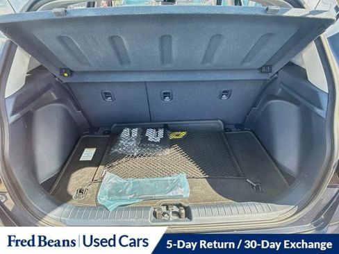 Used 2023 Hyundai Venue Limited w/ Cargo Package FWD image 29