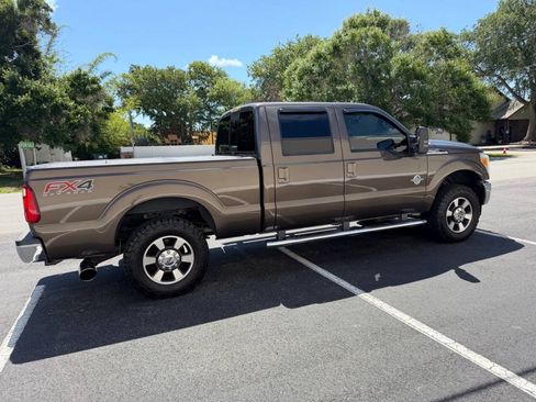 Used 2016 Ford F250 Lariat w/ Lariat Ultimate Package AWD/4WD image 17