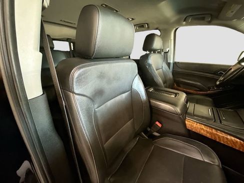 Used 2018 Chevrolet Tahoe Premier AWD/4WD image 31