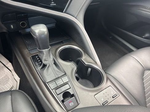 Used 2023 Toyota Camry SE image 18