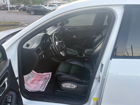 Used 2018 Porsche Macan image 5