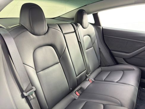 Used 2023 Tesla Model 3 Standard Range image 40