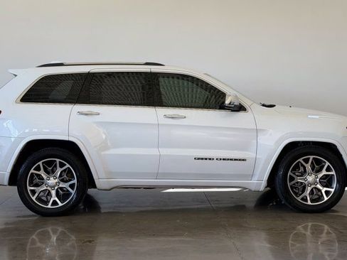 Used 2021 Jeep Grand Cherokee Overland AWD/4WD image 8