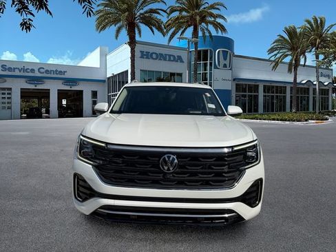 Used 2024 Volkswagen Atlas SEL Premium R-Line AWD/4WD image 3