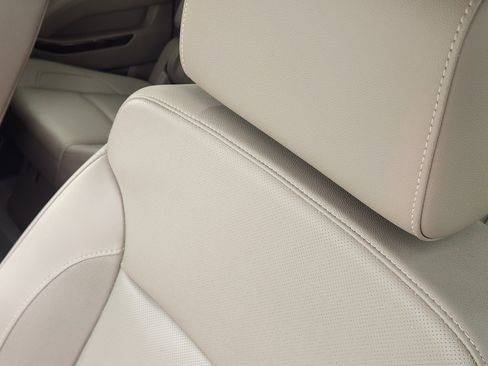 Used 2020 GMC Yukon XL SLT image 16