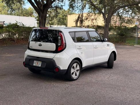 Used 2016 Kia Soul FWD image 3