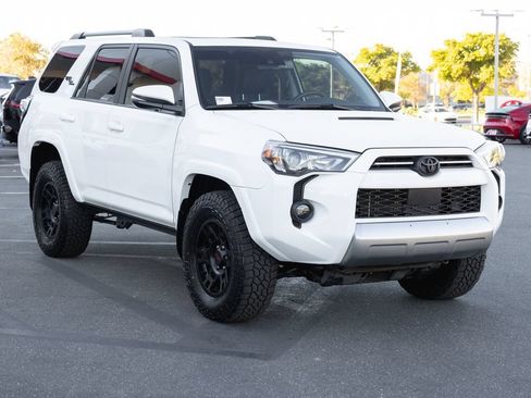 Certified 2024 Toyota 4Runner TRD Off-Road Premium w/ Moonroof Package AWD/4WD image 3