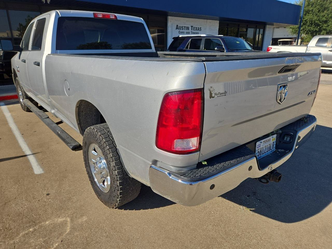 Used 2018 RAM 3500 Tradesman w/ Chrome Appearance Group AWD/4WD image 5