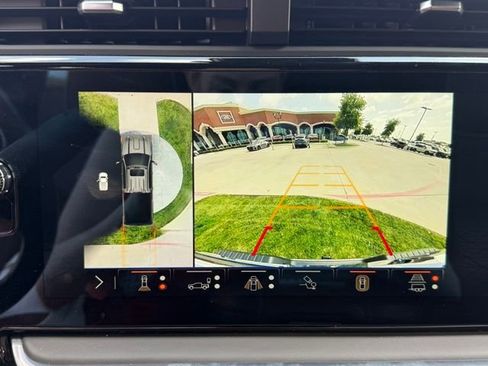 Used 2024 GMC Sierra 3500 Denali Ultimate image 17