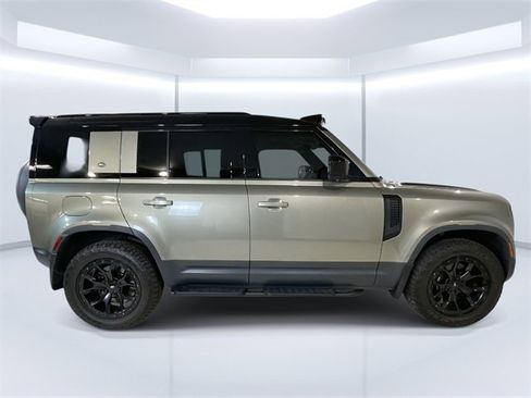 Used 2020 Land Rover Defender 110 First Edition image 8