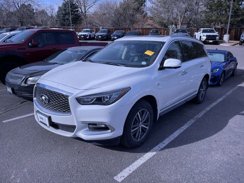 Used 2017 INFINITI QX60 AWD w/ Premium Plus Package image 2