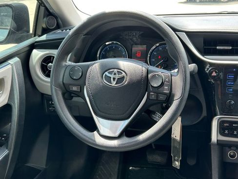Used 2018 Toyota Corolla LE FWD image 33