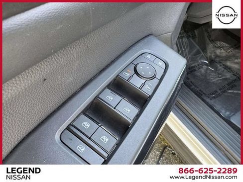 Certified 2024 Nissan Pathfinder SV AWD/4WD image 19