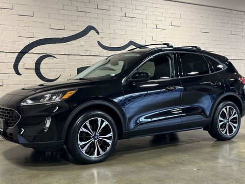 Used 2022 Ford Escape SEL w/ Technology Package AWD/4WD image 8