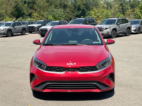 Used 2023 Kia Forte LXS w/ LXS Technology Package FWD image 8