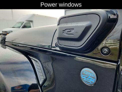 Used 2025 Jeep Wrangler Unlimited Sahara w/ Safety Group image 15