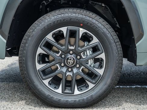 New 2026 Toyota Tundra Limited AWD/4WD image 17