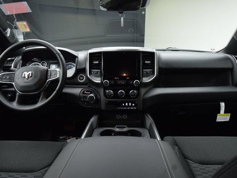 New 2026 RAM 1500 4x4 Crew Cab image 34