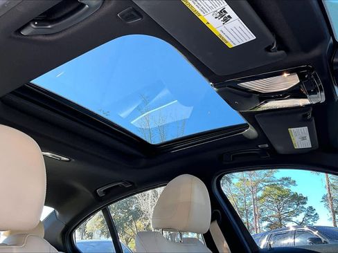 Used 2021 BMW 330i Sedan w/ Convenience Package image 12