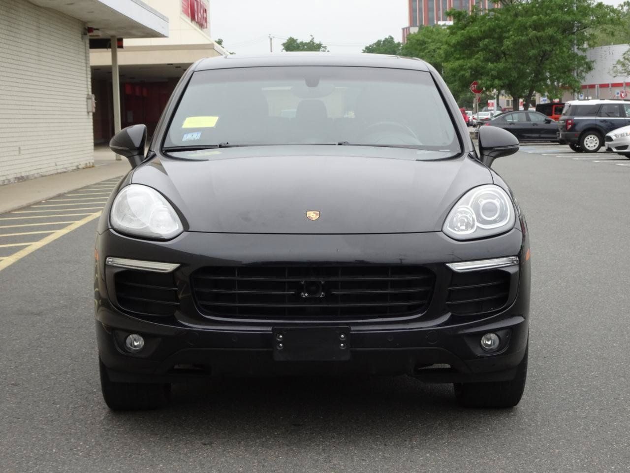 Used 2016 Porsche Cayenne AWD/4WD image 2